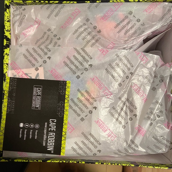 Flashy box/Cape Robbin Heels 8.5 - Picture 2 of 4